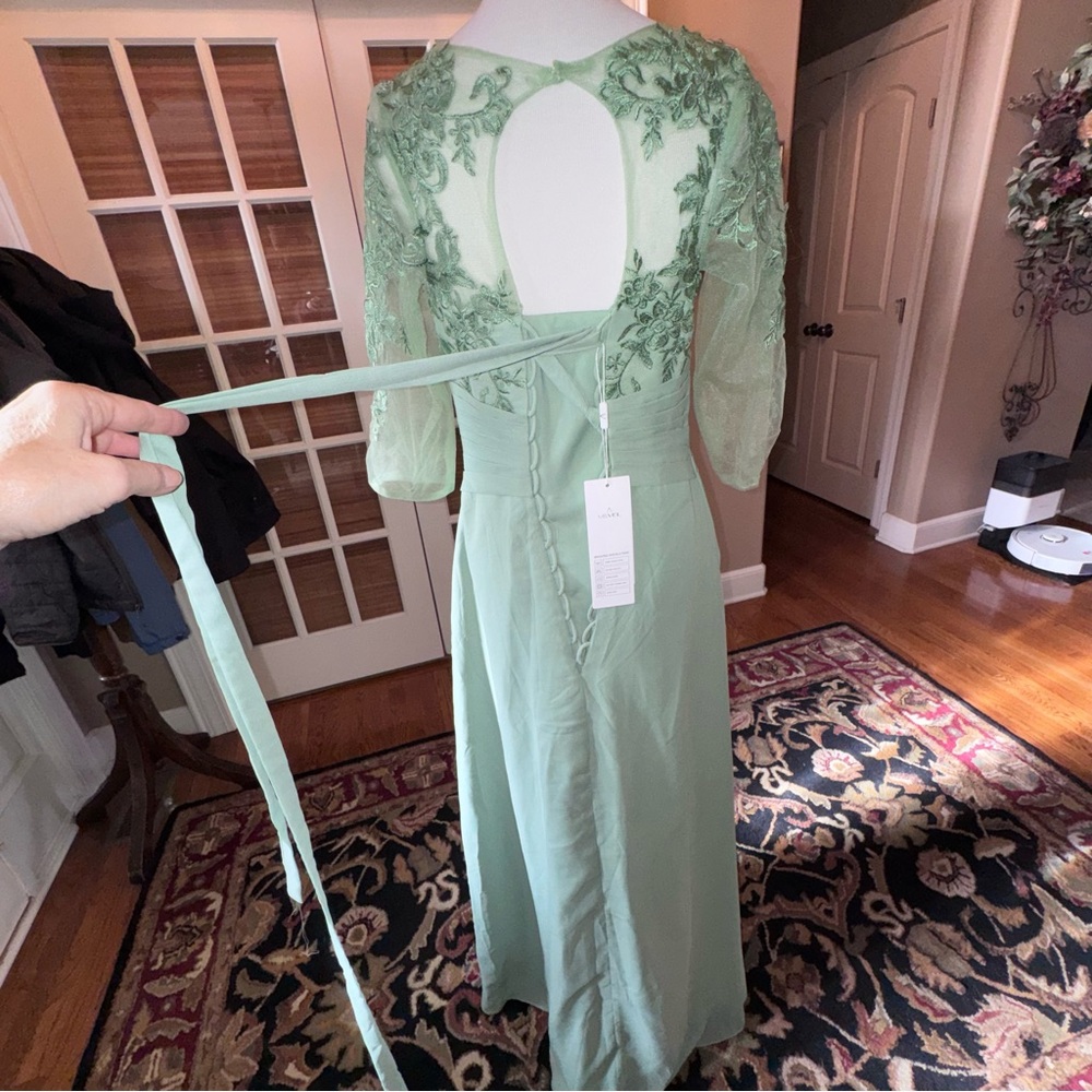 Miss Veil mint green lace and chiffon floor-length formal gown size 12 - Picture 7 of 16
